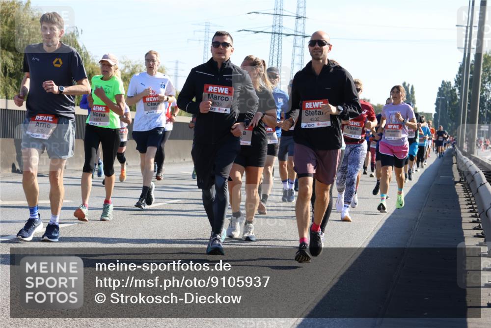 03.10.2025 - Köhlbrandbrückenlauf Strokosch-Dieckow http://msf.ph/oto/9105937 03.10.2025 12:16:37 Position 3 5792, 26, 6184, 5953, 4533, 4202, 6222 meine-sportfotos.de