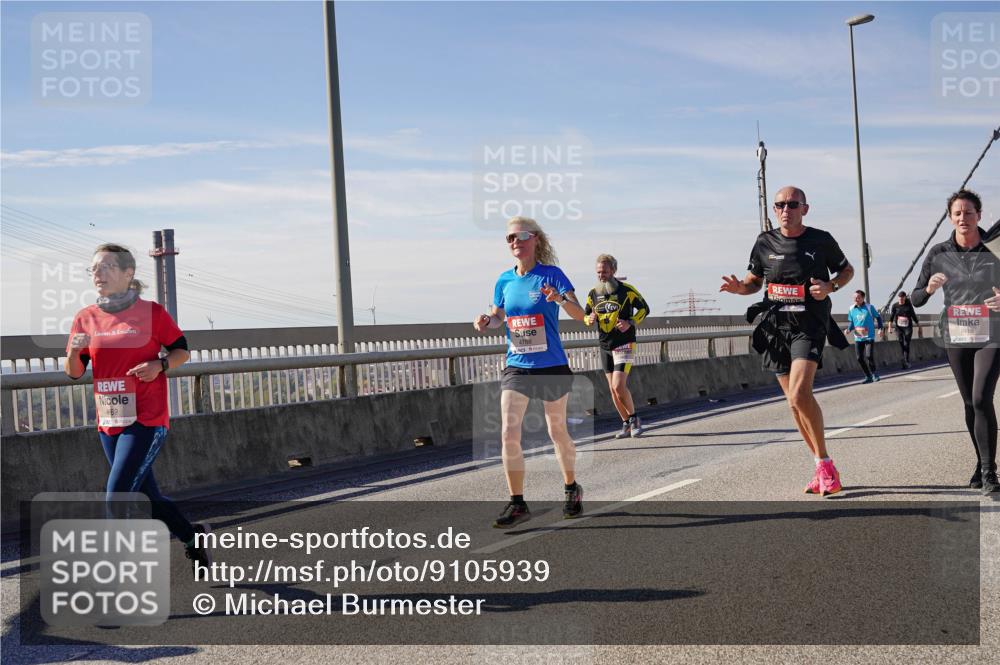 03.10.2025 - Köhlbrandbrückenlauf Michael Burmester http://msf.ph/oto/9105939 03.10.2025 12:49:36 Position 2 69, 6418 meine-sportfotos.de