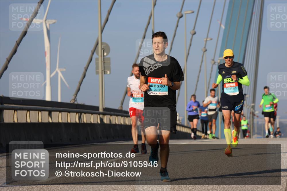 03.10.2025 - Köhlbrandbrückenlauf Strokosch-Dieckow http://msf.ph/oto/9105946 03.10.2025 09:34:19 Position 2 2722 meine-sportfotos.de