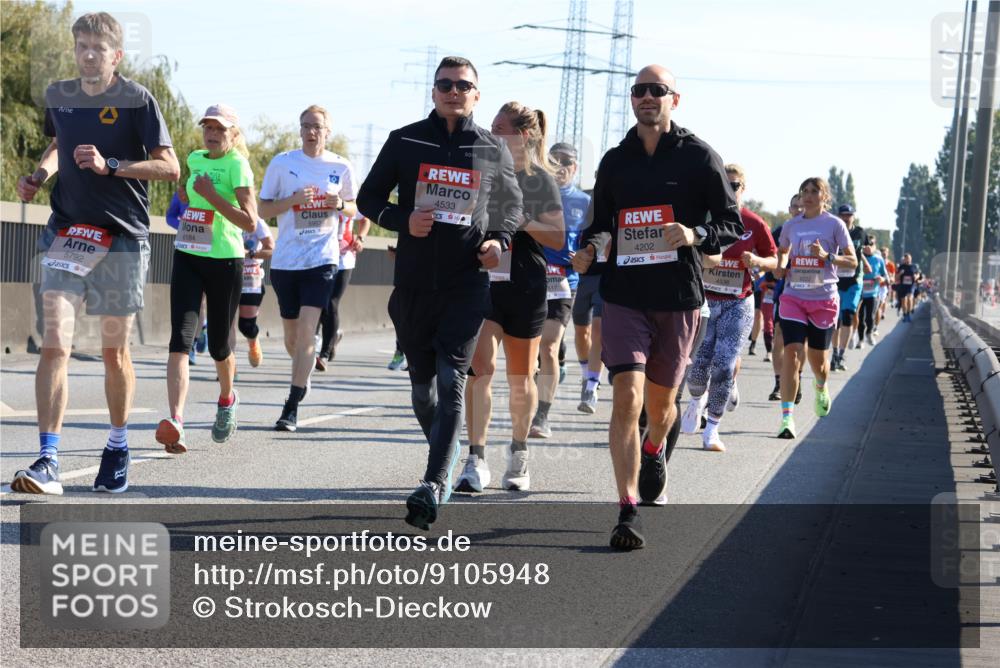 03.10.2025 - Köhlbrandbrückenlauf Strokosch-Dieckow http://msf.ph/oto/9105948 03.10.2025 12:16:37 Position 3 5792, 6184, 5953, 4533, 4202, 517, 6222 meine-sportfotos.de