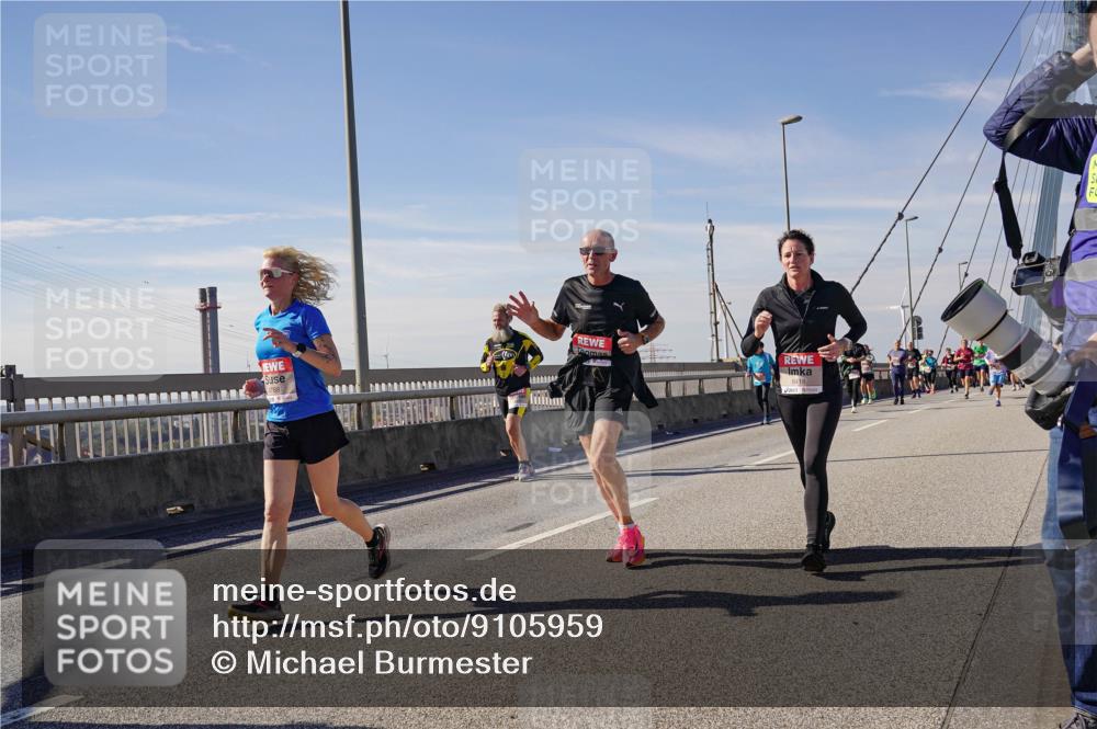 03.10.2025 - Köhlbrandbrückenlauf Michael Burmester http://msf.ph/oto/9105959 03.10.2025 12:49:36 Position 2 6418 meine-sportfotos.de