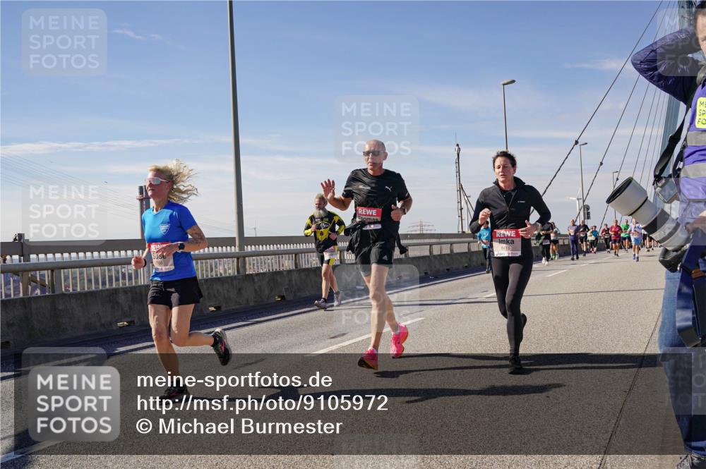 03.10.2025 - Köhlbrandbrückenlauf Michael Burmester http://msf.ph/oto/9105972 03.10.2025 12:49:37 Position 2 6418 meine-sportfotos.de