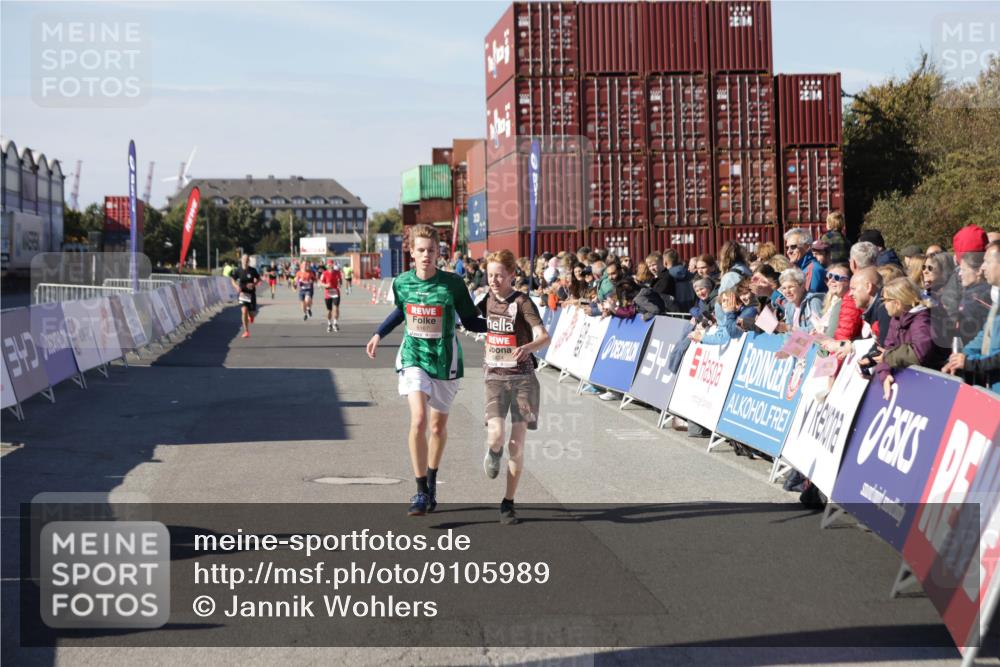 03.10.2025 - Köhlbrandbrückenlauf Jannik Wohlers http://msf.ph/oto/9105989 03.10.2025 12:58:44 Ziel 4084, 4148, 4241, 5824, 6167 meine-sportfotos.de
