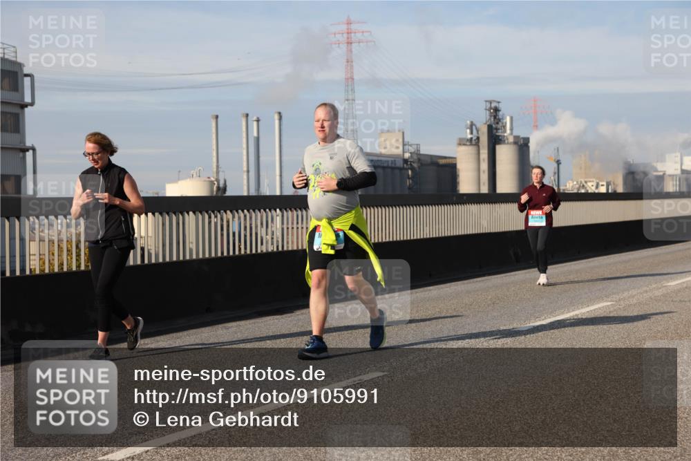 03.10.2025 - Köhlbrandbrückenlauf Lena Gebhardt http://msf.ph/oto/9105991 03.10.2025 10:13:12 Position 2  meine-sportfotos.de