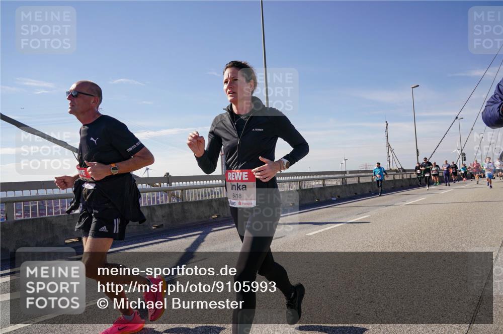 03.10.2025 - Köhlbrandbrückenlauf Michael Burmester http://msf.ph/oto/9105993 03.10.2025 12:49:38 Position 2 6418 meine-sportfotos.de