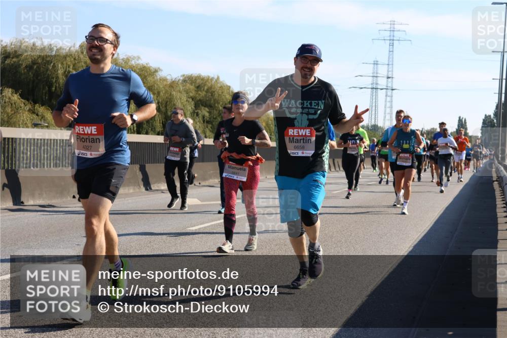 03.10.2025 - Köhlbrandbrückenlauf Strokosch-Dieckow http://msf.ph/oto/9105994 03.10.2025 12:16:47 Position 3 4327, 5641, 2025, 6658 meine-sportfotos.de