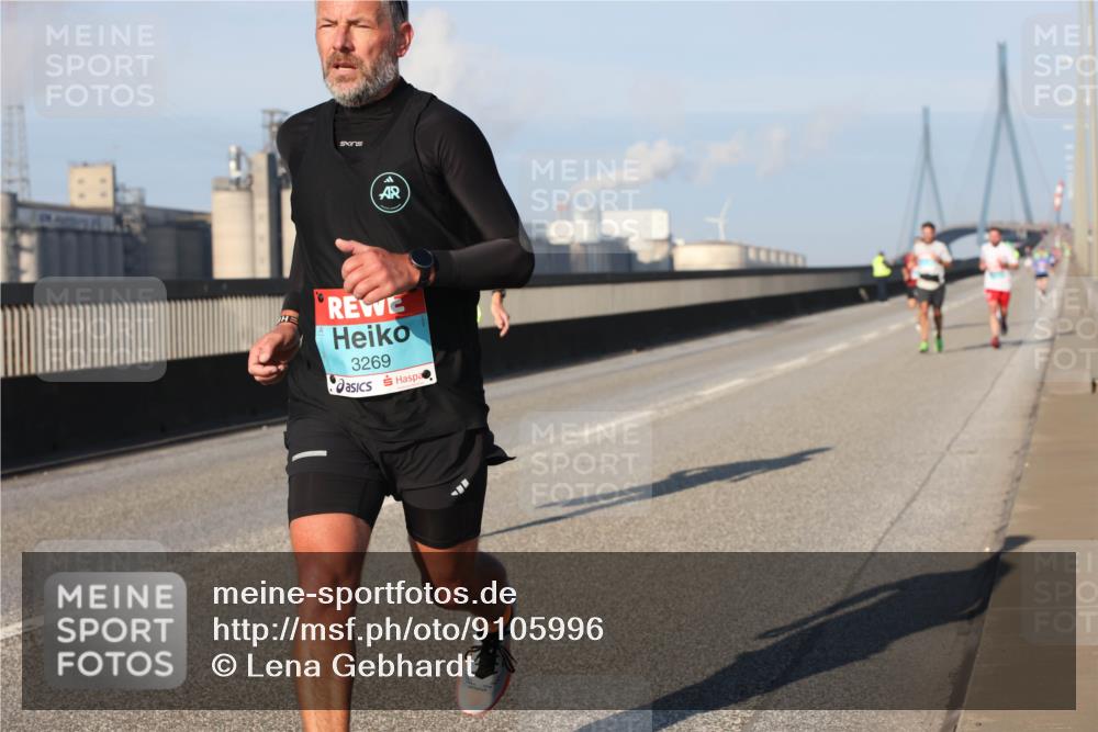 03.10.2025 - Köhlbrandbrückenlauf Lena Gebhardt http://msf.ph/oto/9105996 03.10.2025 09:39:12 Position 2 3269 meine-sportfotos.de