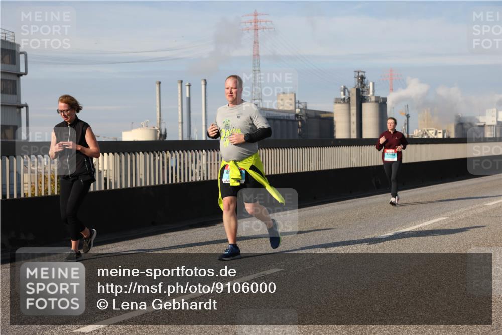 03.10.2025 - Köhlbrandbrückenlauf Lena Gebhardt http://msf.ph/oto/9106000 03.10.2025 10:13:12 Position 2  meine-sportfotos.de