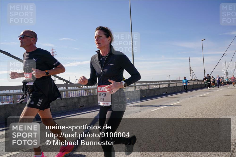 03.10.2025 - Köhlbrandbrückenlauf Michael Burmester http://msf.ph/oto/9106004 03.10.2025 12:49:38 Position 2 6418 meine-sportfotos.de