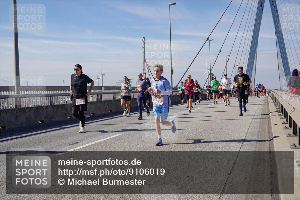 03.10.2025 - Köhlbrandbrückenlauf Michael Burmester http://msf.ph/oto/9106019 03.10.2025 12:49:42 Position 2 4745 meine-sportfotos.de