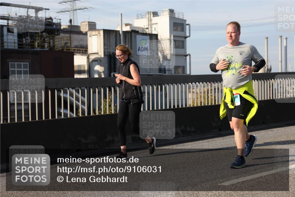 03.10.2025 - Köhlbrandbrückenlauf Lena Gebhardt http://msf.ph/oto/9106031 03.10.2025 10:13:13 Position 2 10 meine-sportfotos.de