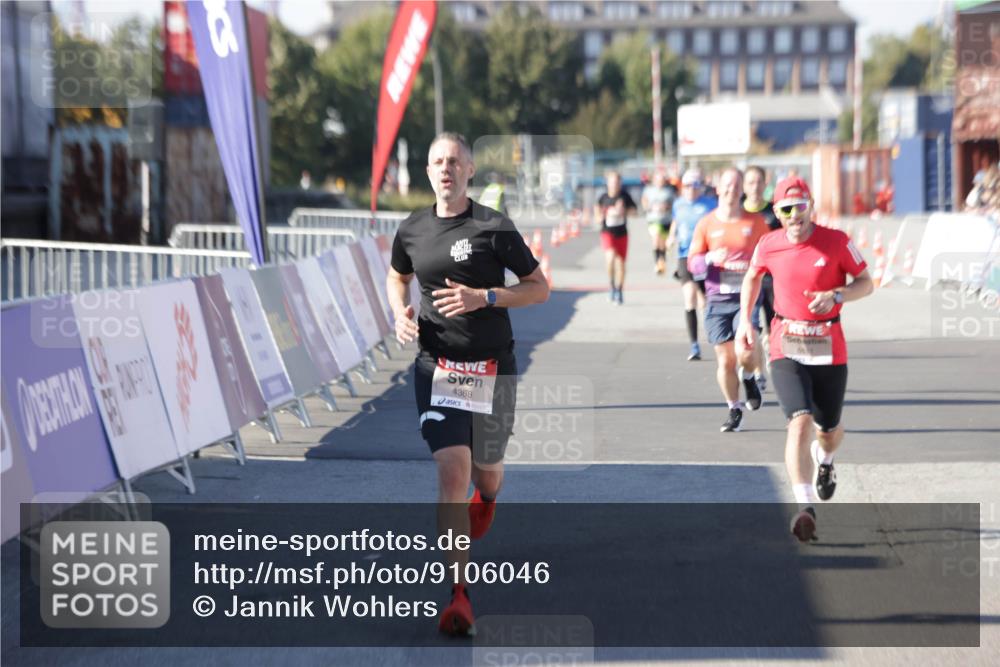 03.10.2025 - Köhlbrandbrückenlauf Jannik Wohlers http://msf.ph/oto/9106046 03.10.2025 12:58:50 Ziel 4368, 5824, 5955, 6167, 6611 meine-sportfotos.de