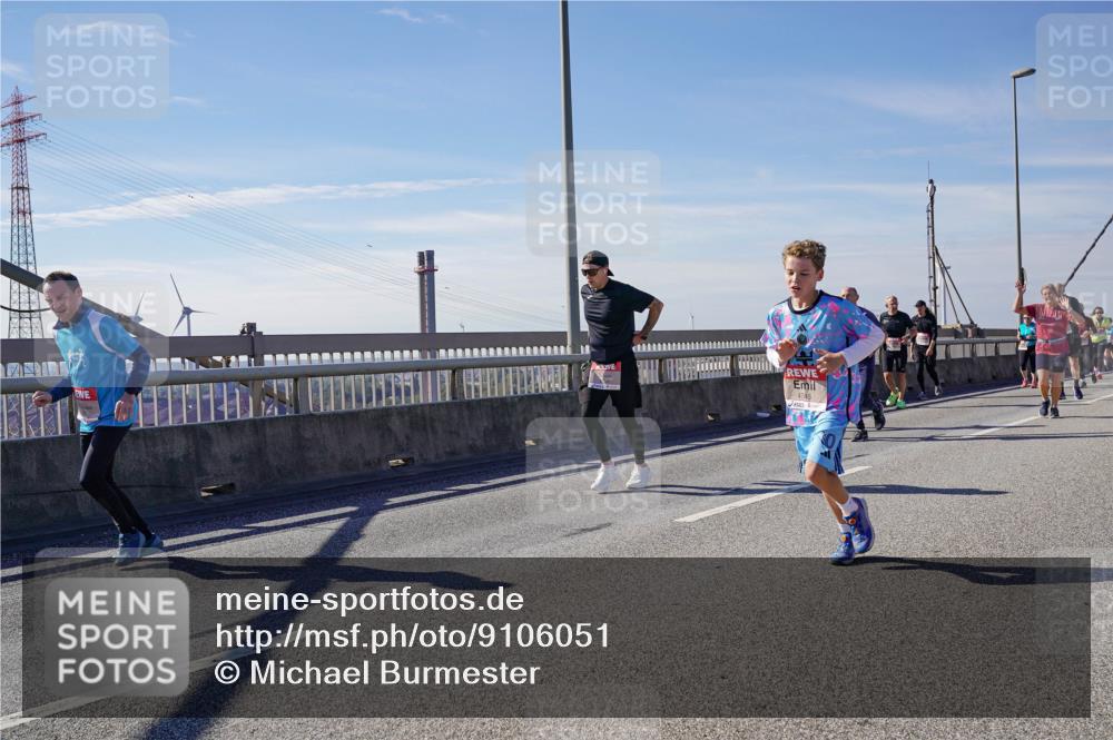 03.10.2025 - Köhlbrandbrückenlauf Michael Burmester http://msf.ph/oto/9106051 03.10.2025 12:49:43 Position 2 4745 meine-sportfotos.de