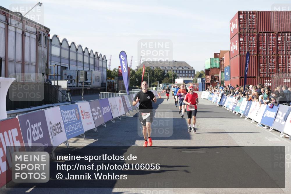 03.10.2025 - Köhlbrandbrückenlauf Jannik Wohlers http://msf.ph/oto/9106056 03.10.2025 12:58:51 Ziel 4368, 5824, 5955, 6167, 6611, 6674 meine-sportfotos.de