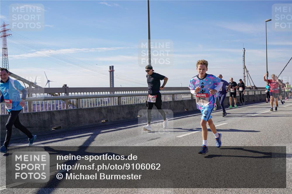03.10.2025 - Köhlbrandbrückenlauf Michael Burmester http://msf.ph/oto/9106062 03.10.2025 12:49:43 Position 2 4745 meine-sportfotos.de