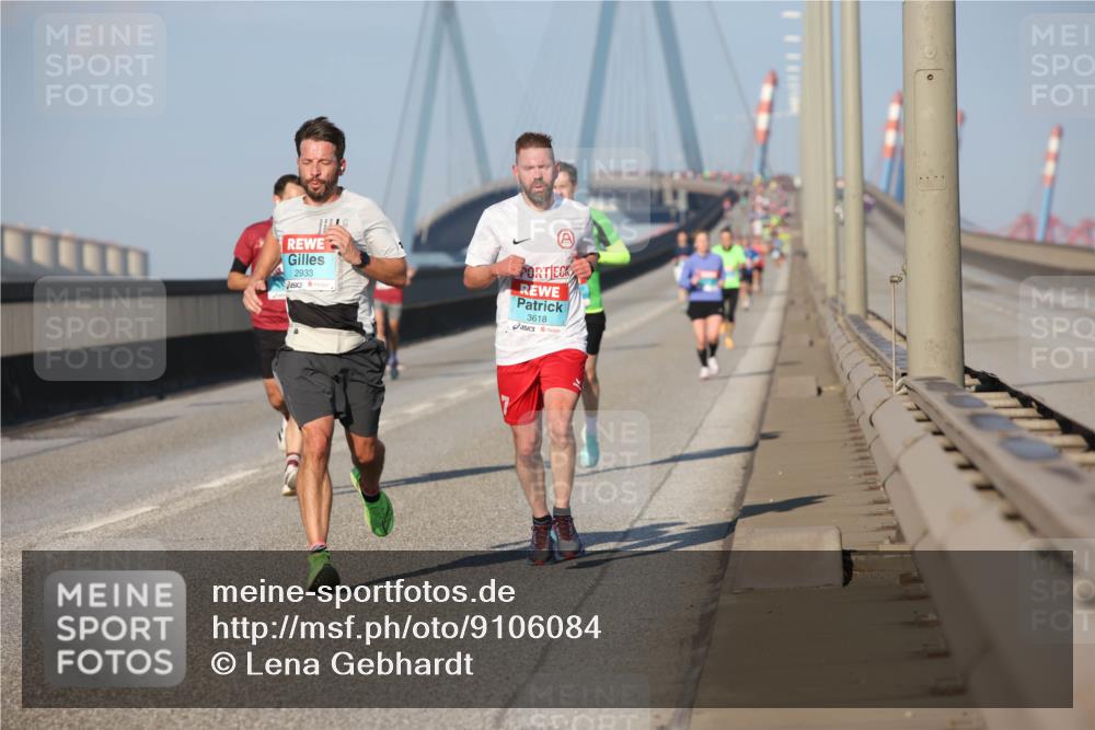 03.10.2025 - Köhlbrandbrückenlauf Lena Gebhardt http://msf.ph/oto/9106084 03.10.2025 09:39:15 Position 2 2933, 3618 meine-sportfotos.de