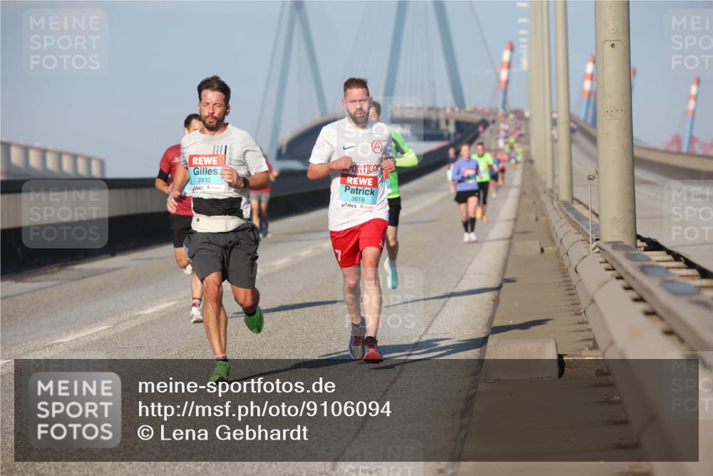03.10.2025 - Köhlbrandbrückenlauf Lena Gebhardt http://msf.ph/oto/9106094 03.10.2025 09:39:15 Position 2 2933, 3618 meine-sportfotos.de