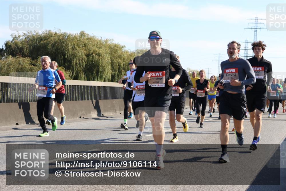 03.10.2025 - Köhlbrandbrückenlauf Strokosch-Dieckow http://msf.ph/oto/9106114 03.10.2025 12:17:00 Position 3 4494, 4312, 6194, 193 meine-sportfotos.de