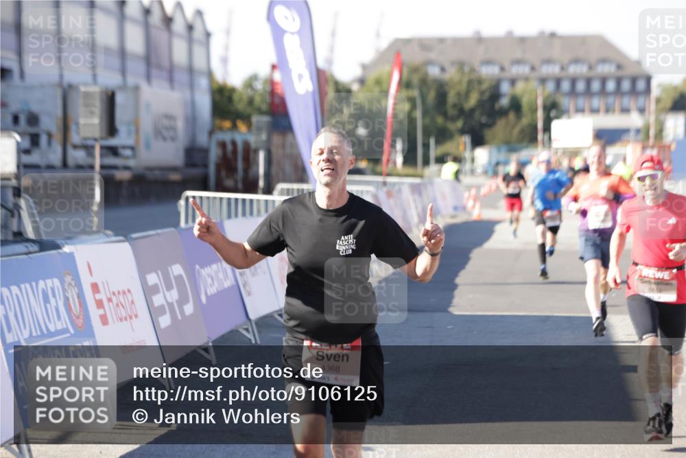 03.10.2025 - Köhlbrandbrückenlauf Jannik Wohlers http://msf.ph/oto/9106125 03.10.2025 12:58:52 Ziel 4126, 4368, 5824, 5955, 6167, 6611, 6674 meine-sportfotos.de