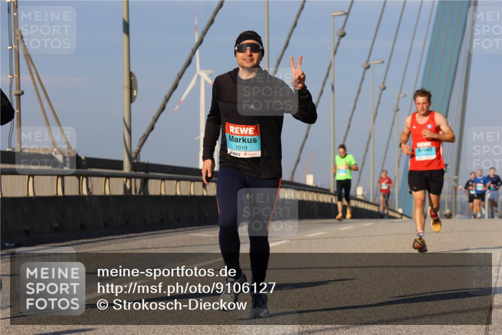 03.10.2025 - Köhlbrandbrückenlauf Strokosch-Dieckow http://msf.ph/oto/9106127 03.10.2025 09:34:38 Position 2 1019, 22 meine-sportfotos.de