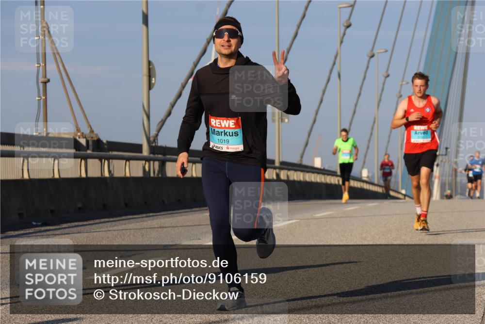 03.10.2025 - Köhlbrandbrückenlauf Strokosch-Dieckow http://msf.ph/oto/9106159 03.10.2025 09:34:38 Position 2 1019 meine-sportfotos.de