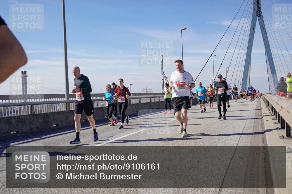 03.10.2025 - Köhlbrandbrückenlauf Michael Burmester http://msf.ph/oto/9106161 03.10.2025 12:49:48 Position 2 6125 meine-sportfotos.de