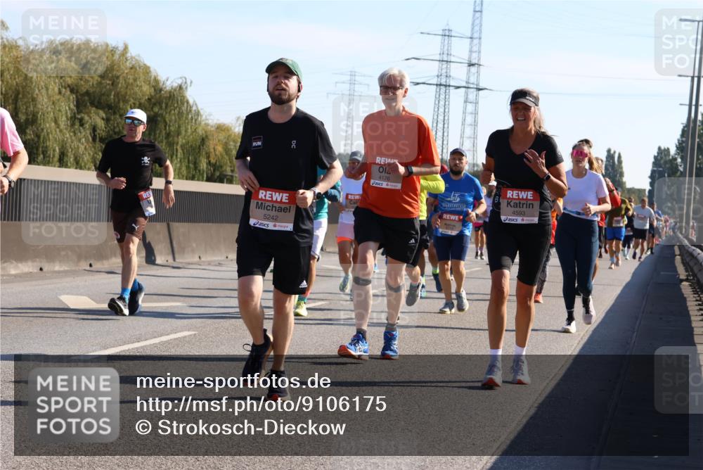 03.10.2025 - Köhlbrandbrückenlauf Strokosch-Dieckow http://msf.ph/oto/9106175 03.10.2025 12:17:10 Position 3 5242, 4176, 6719, 4593 meine-sportfotos.de
