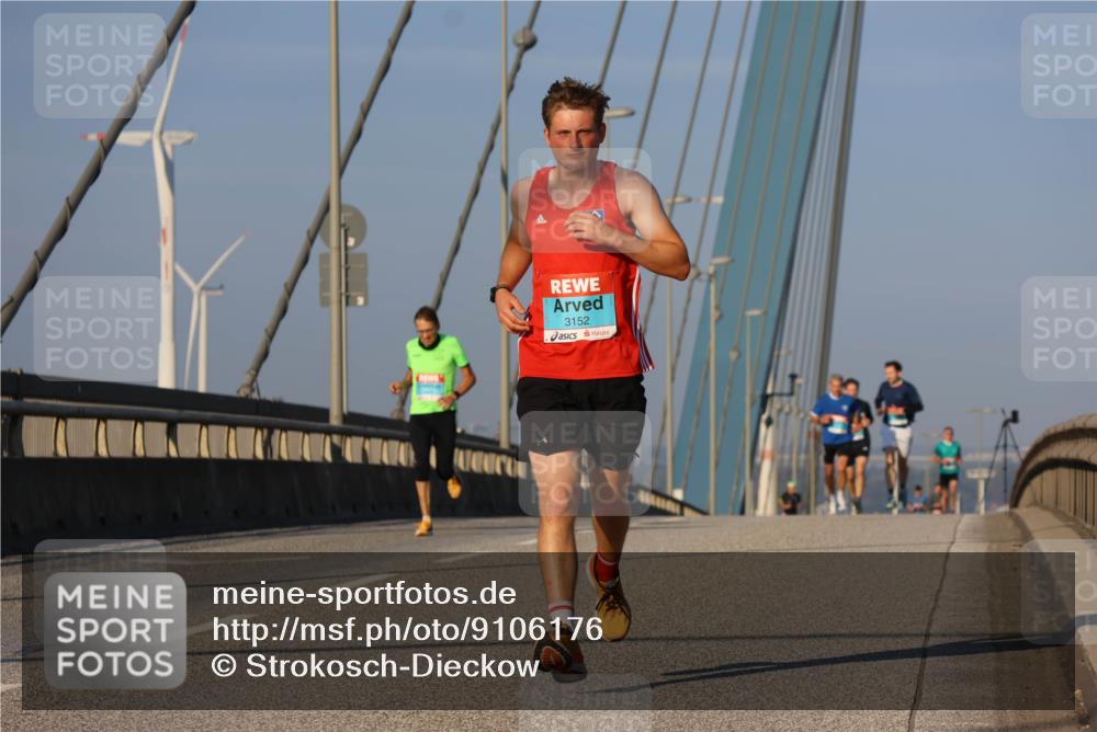 03.10.2025 - Köhlbrandbrückenlauf Strokosch-Dieckow http://msf.ph/oto/9106176 03.10.2025 09:34:40 Position 2 3152 meine-sportfotos.de