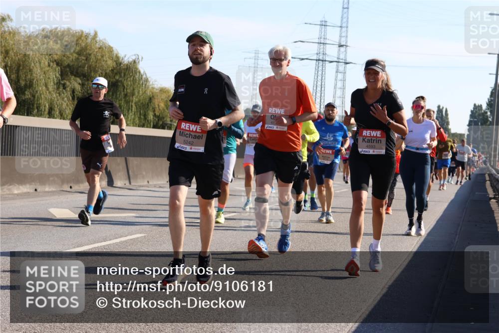 03.10.2025 - Köhlbrandbrückenlauf Strokosch-Dieckow http://msf.ph/oto/9106181 03.10.2025 12:17:10 Position 3 0, 41, 4593, 5242, 719 meine-sportfotos.de