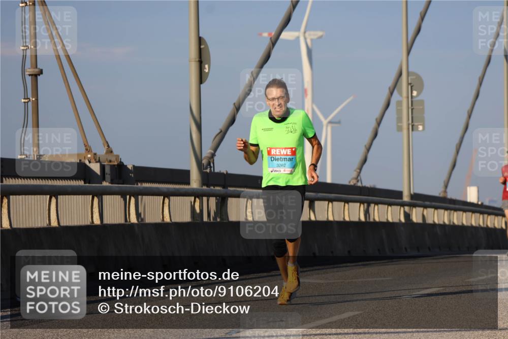 03.10.2025 - Köhlbrandbrückenlauf Strokosch-Dieckow http://msf.ph/oto/9106204 03.10.2025 09:34:45 Position 2 3262 meine-sportfotos.de