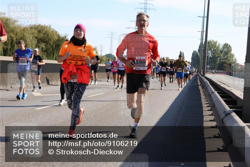 03.10.2025 - Köhlbrandbrückenlauf Strokosch-Dieckow http://msf.ph/oto/9106219 03.10.2025 12:17:16 Position 3 244, 6175 meine-sportfotos.de