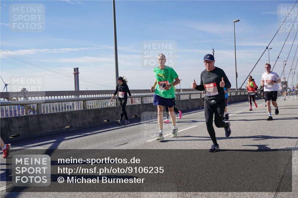 03.10.2025 - Köhlbrandbrückenlauf Michael Burmester http://msf.ph/oto/9106235 03.10.2025 12:49:50 Position 2 6810 meine-sportfotos.de
