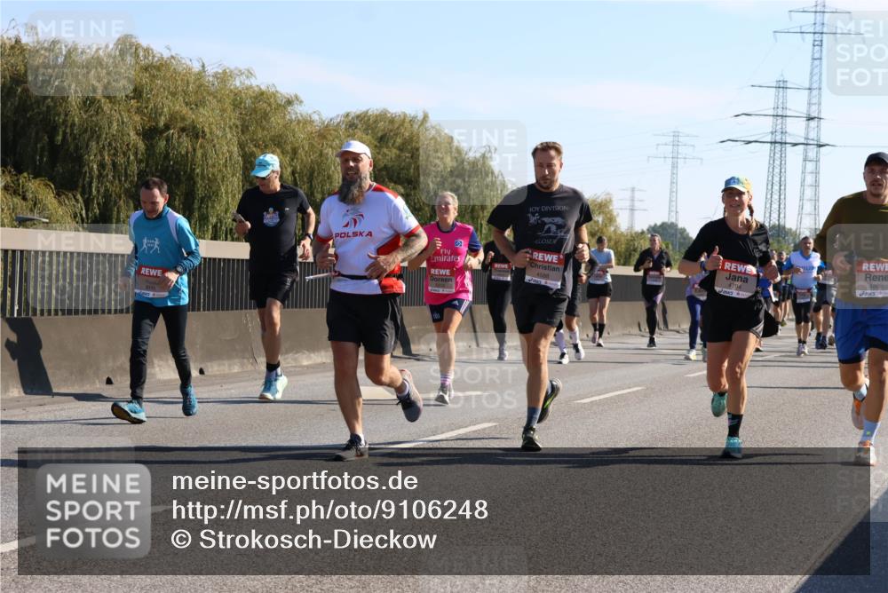 03.10.2025 - Köhlbrandbrückenlauf Strokosch-Dieckow http://msf.ph/oto/9106248 03.10.2025 12:17:21 Position 3 4588, 4794, 4806 meine-sportfotos.de