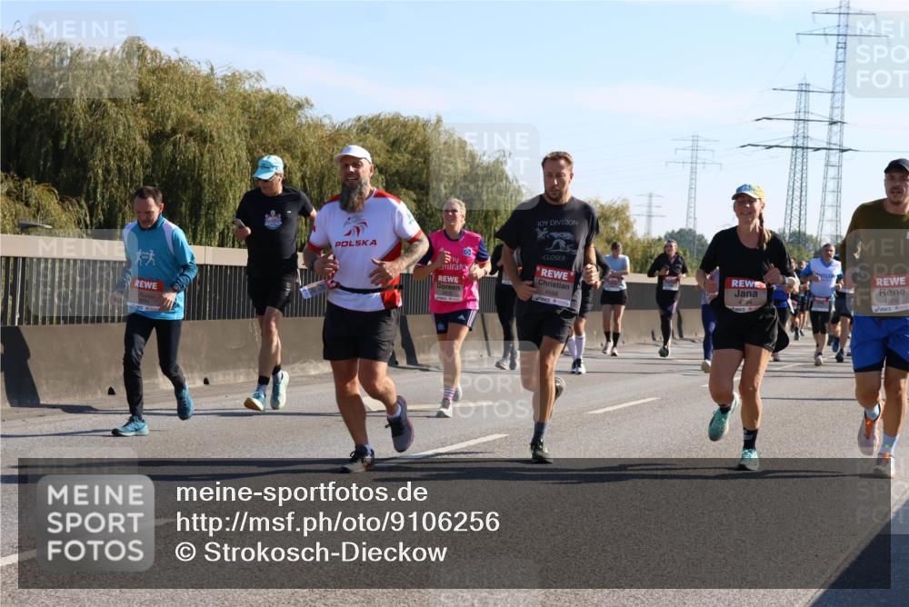 03.10.2025 - Köhlbrandbrückenlauf Strokosch-Dieckow http://msf.ph/oto/9106256 03.10.2025 12:17:21 Position 3 4588, 4794, 4806 meine-sportfotos.de