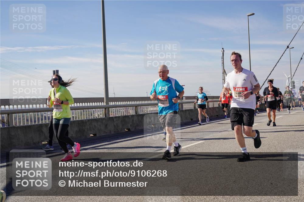 03.10.2025 - Köhlbrandbrückenlauf Michael Burmester http://msf.ph/oto/9106268 03.10.2025 12:49:52 Position 2 4366 meine-sportfotos.de