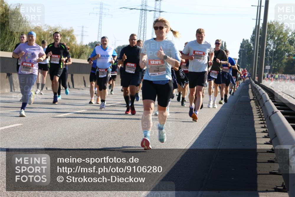 03.10.2025 - Köhlbrandbrückenlauf Strokosch-Dieckow http://msf.ph/oto/9106280 03.10.2025 12:17:24 Position 3 4352, 4343, 4544, 4244 meine-sportfotos.de