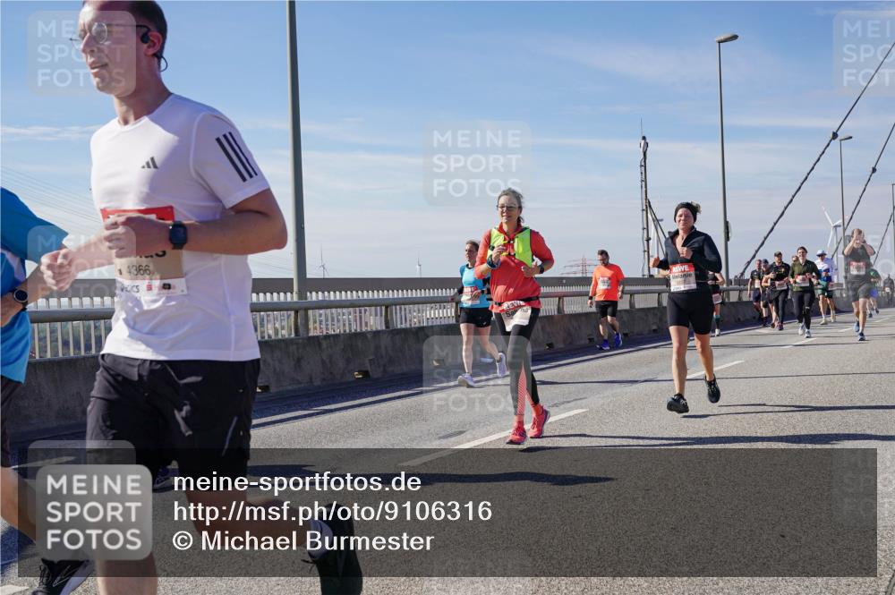 03.10.2025 - Köhlbrandbrückenlauf Michael Burmester http://msf.ph/oto/9106316 03.10.2025 12:49:53 Position 2 4366 meine-sportfotos.de