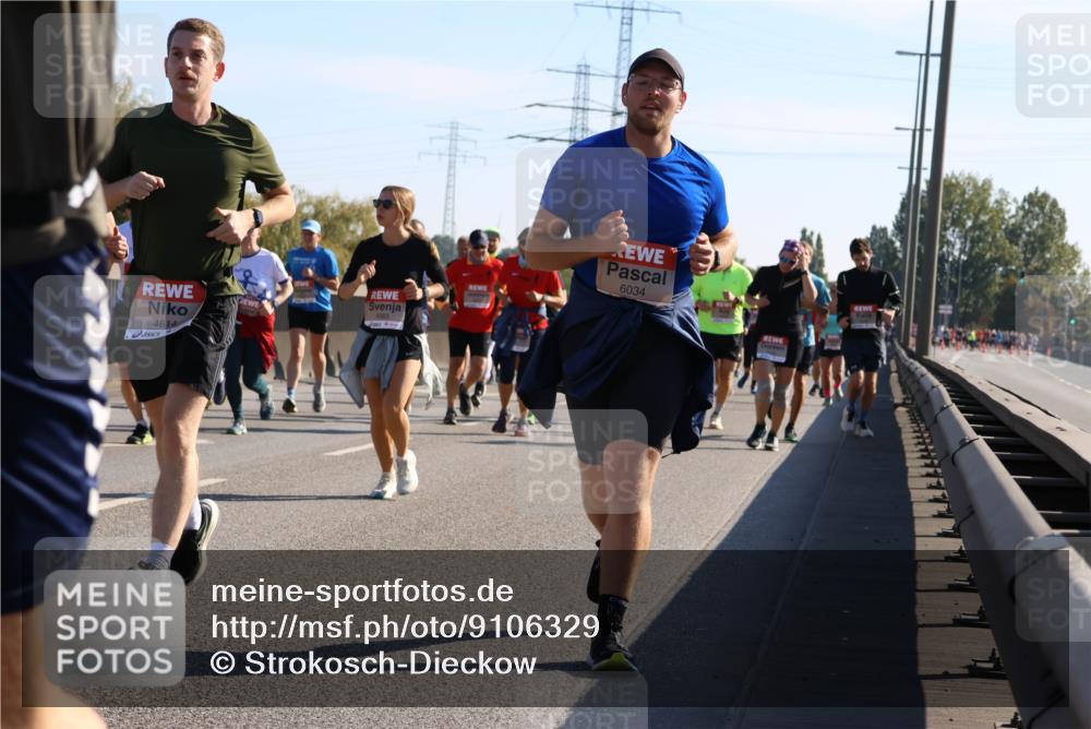 03.10.2025 - Köhlbrandbrückenlauf Strokosch-Dieckow http://msf.ph/oto/9106329 03.10.2025 12:17:32 Position 3 4614, 4583, 6034 meine-sportfotos.de