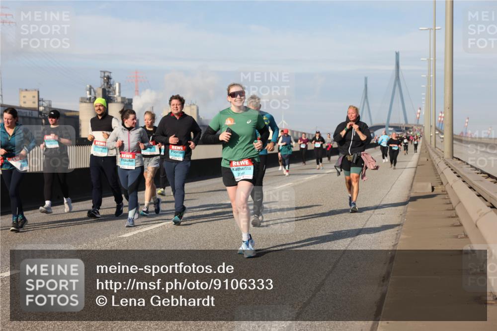 03.10.2025 - Köhlbrandbrückenlauf Lena Gebhardt http://msf.ph/oto/9106333 03.10.2025 10:13:21 Position 2 1729, 3437, 2260, 2 meine-sportfotos.de