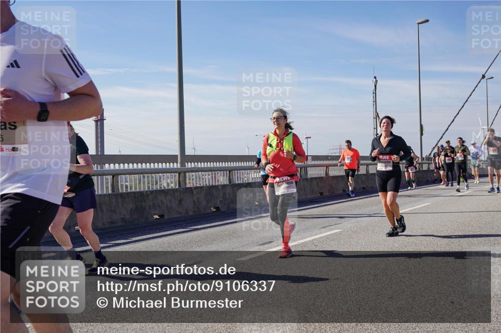 03.10.2025 - Köhlbrandbrückenlauf Michael Burmester http://msf.ph/oto/9106337 03.10.2025 12:49:53 Position 2 5 meine-sportfotos.de