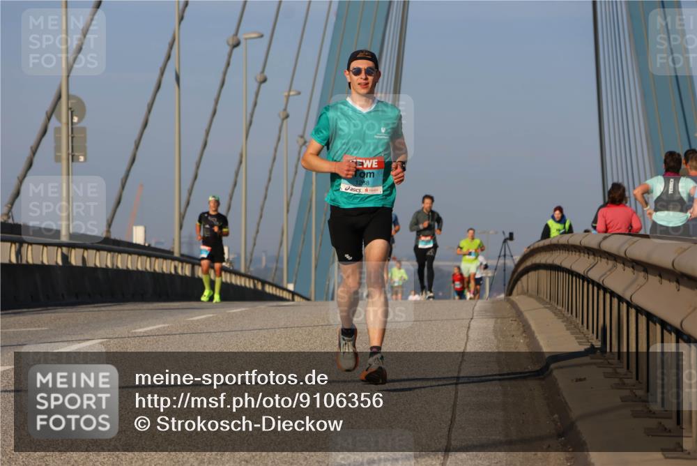 03.10.2025 - Köhlbrandbrückenlauf Strokosch-Dieckow http://msf.ph/oto/9106356 03.10.2025 09:35:06 Position 2 1268 meine-sportfotos.de