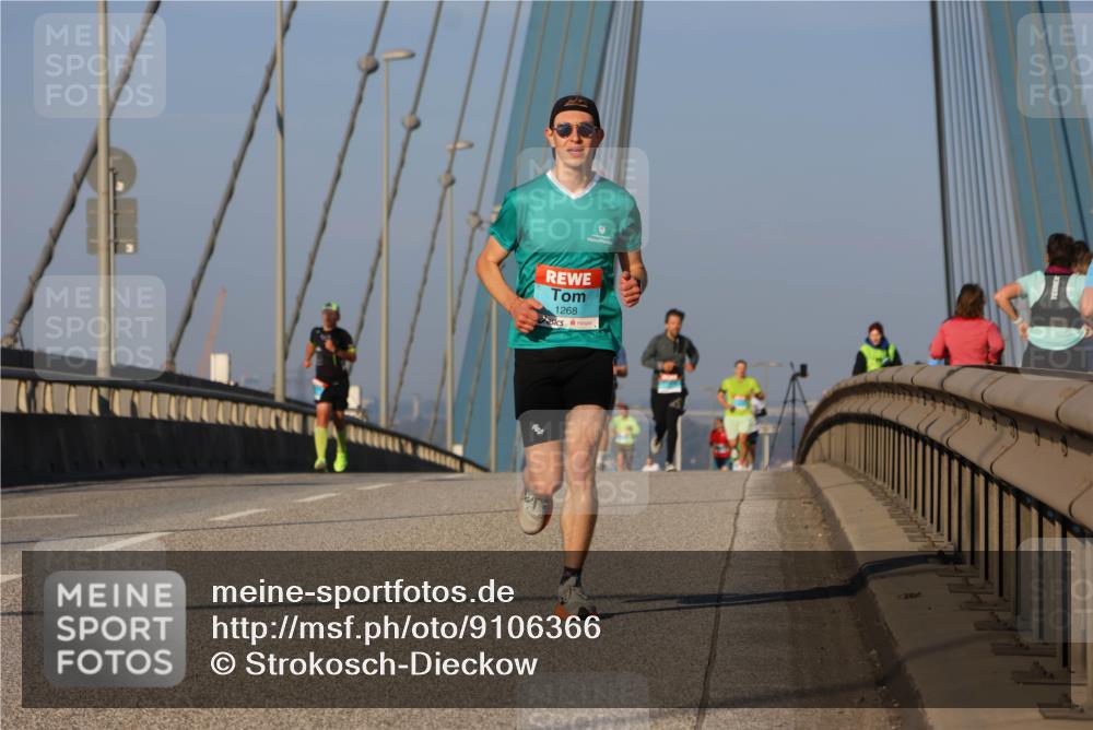03.10.2025 - Köhlbrandbrückenlauf Strokosch-Dieckow http://msf.ph/oto/9106366 03.10.2025 09:35:06 Position 2 1268 meine-sportfotos.de