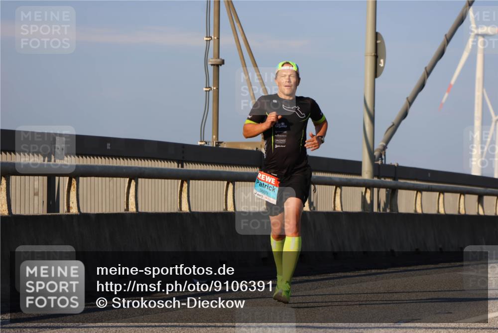 03.10.2025 - Köhlbrandbrückenlauf Strokosch-Dieckow http://msf.ph/oto/9106391 03.10.2025 09:35:17 Position 2 3609 meine-sportfotos.de