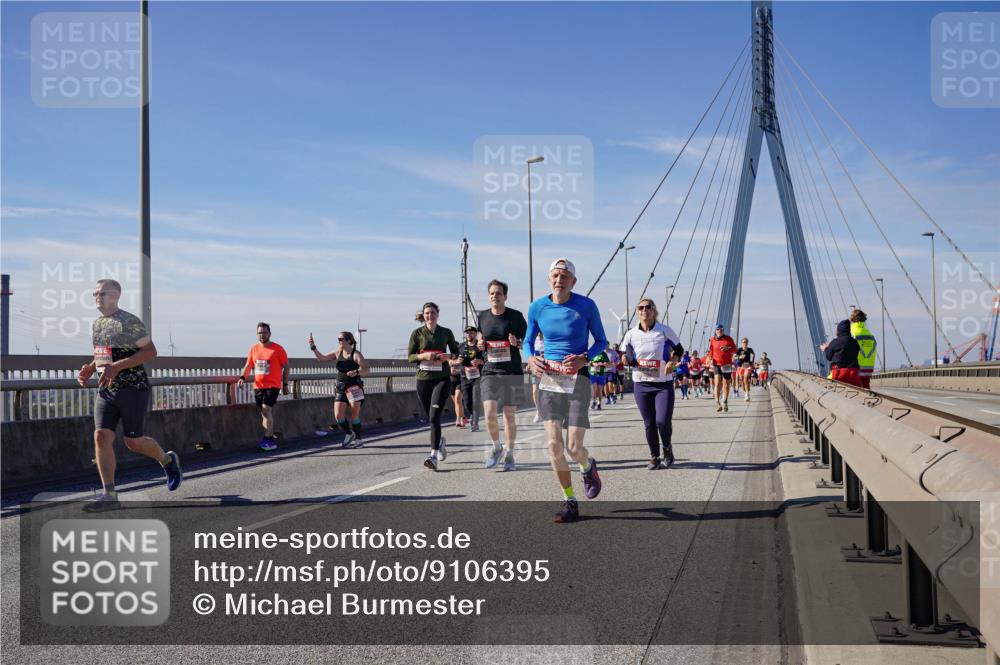 03.10.2025 - Köhlbrandbrückenlauf Michael Burmester http://msf.ph/oto/9106395 03.10.2025 12:49:57 Position 2  meine-sportfotos.de