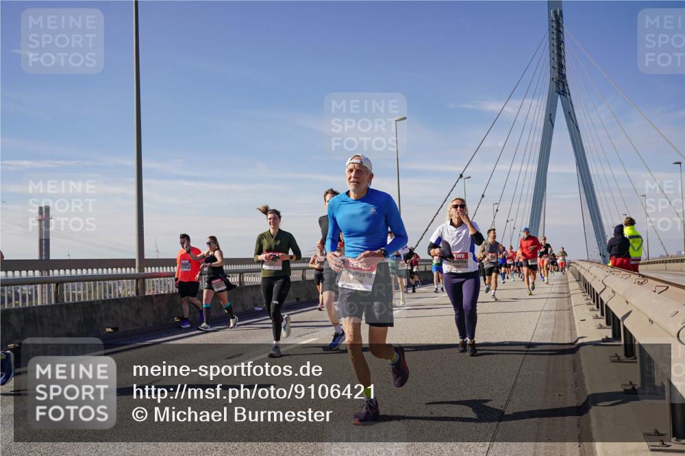 03.10.2025 - Köhlbrandbrückenlauf Michael Burmester http://msf.ph/oto/9106421 03.10.2025 12:49:58 Position 2 492 meine-sportfotos.de