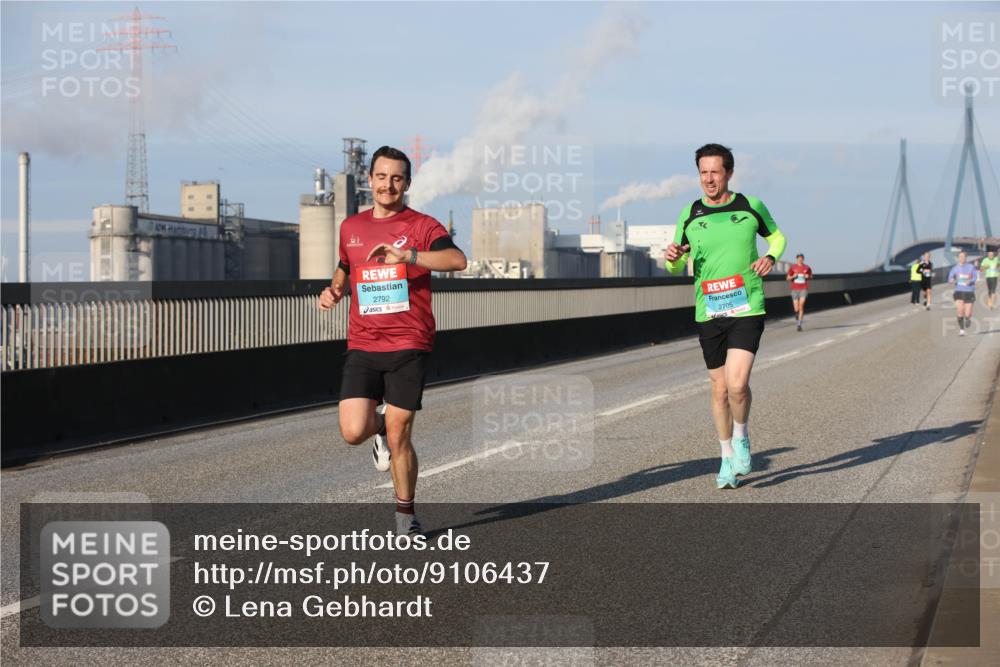 03.10.2025 - Köhlbrandbrückenlauf Lena Gebhardt http://msf.ph/oto/9106437 03.10.2025 09:39:21 Position 2 2792, 2705 meine-sportfotos.de