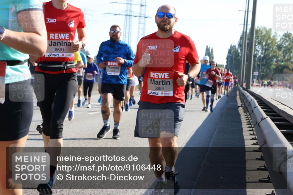 03.10.2025 - Köhlbrandbrückenlauf Strokosch-Dieckow http://msf.ph/oto/9106448 03.10.2025 12:17:43 Position 3 6661, 4501, 6659 meine-sportfotos.de