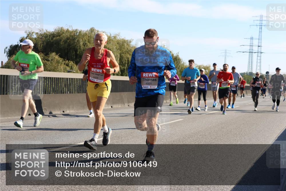03.10.2025 - Köhlbrandbrückenlauf Strokosch-Dieckow http://msf.ph/oto/9106449 03.10.2025 12:17:45 Position 3 4426, 4501 meine-sportfotos.de