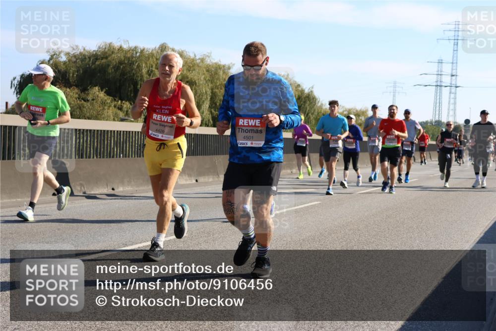 03.10.2025 - Köhlbrandbrückenlauf Strokosch-Dieckow http://msf.ph/oto/9106456 03.10.2025 12:17:46 Position 3 4426, 4501 meine-sportfotos.de