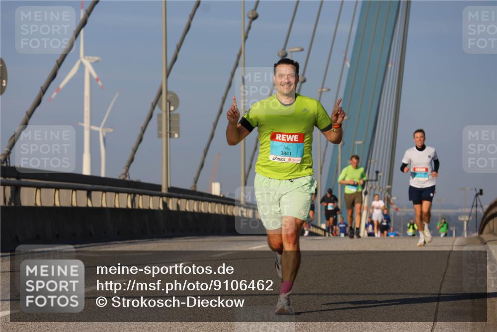 03.10.2025 - Köhlbrandbrückenlauf Strokosch-Dieckow http://msf.ph/oto/9106462 03.10.2025 09:35:25 Position 2 3841 meine-sportfotos.de